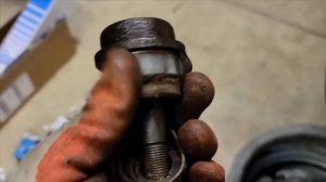 Wrangler JK Front Axles - Replace Ball Joints and U-Joints (Part 1)