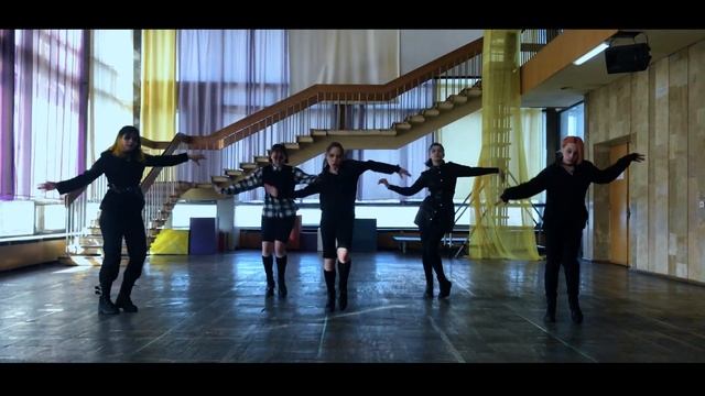 [K-POP IN UKRAINE] TXT (투모로우바이투게더) - '세계가 불타버린 밤, 우린... (Can't You See Me?)' Dance cover by U Know?