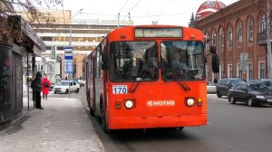 Троллейбус Екатеринбурга ЗиУ-682Г [Г00] №170 маршрут №1 на остановке "Центральная гостиница"