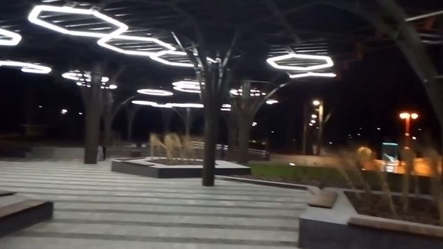Футуристический Парк на Трухановом Острове. Прогулки по Киеву.