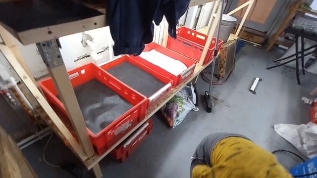 Самое простое вибросито для просеивания червей и грунта. Своими руками и без гемороя. Проще некуда