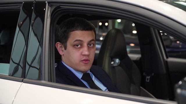 UNI V смотреть онлайн