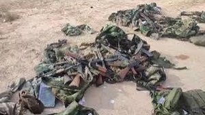 🇷🇺🇸🇾Российский военный показал, как сирийцы целыми ротами бросали оружие, переодевались в гражда