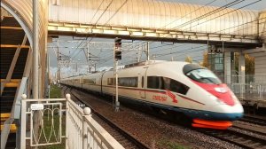 Громкий Сапсан пролетает Тосно, (Лен.обл., 30.09.23)