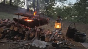 CAMPING 40 Холодно. греюсь у костра