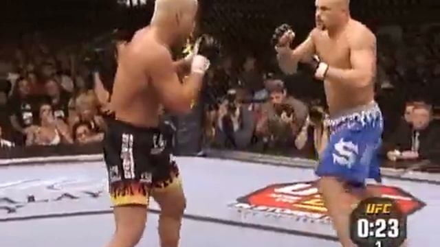 Chuck Liddell vs Tito Ortiz 1