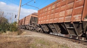 тепловоз чмэ3 с грузовым поездом