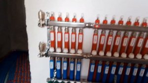 Коллектор радиаторного отопления с расходомерами зачем так делать?