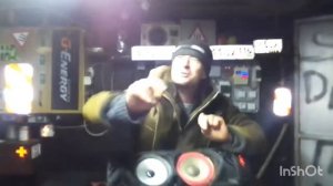 А моя любовь живёт на 25 этаже ....