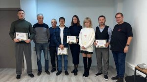 Методы быстрого погружения в гипноз.
Классический курс гипноза.
http://oskinaelena.ru/