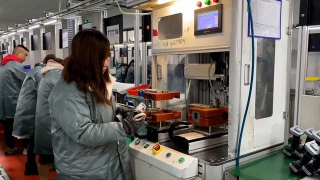 Дрель-шуруповерт аккумуляторная РЕСАНТА ДА-12-2Л 75/14/1 смотреть онлайн