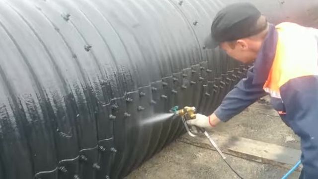 Нанесение Гермокрон-Гидро аппаратом безвоздушного распыления. смотреть онлайн