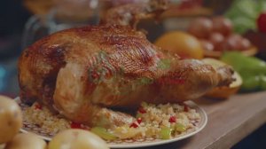 Курица запеченная с рисом и овощами