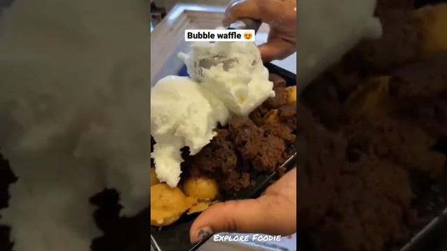 Chocolate_Bubble_waffle_kis_kis_ko_pasand_ha_comment_karo_#shorts_#streetfood_#youtubeshorts_#Foodi