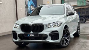 BMW X5 - бронирование кузова цветной полиуретановой пленкой, пошив комплекта ковров