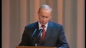 Путин  говорит по-татарски.