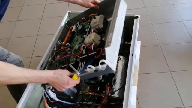 Ecodan Mitsubishi jednostka wewnętrzna grzałka 9 kW