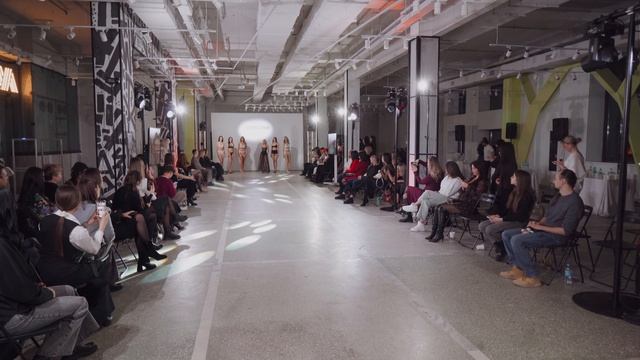 Показ мод нижнего белья Lingerie Design School