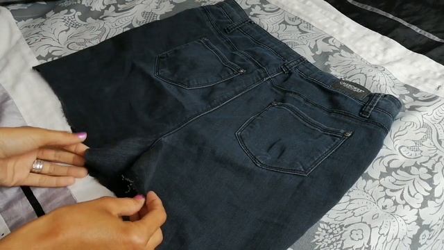 DIY Jeans into a Dungaree Dress | Ways to reduce your carbon footprint смотреть онлайн