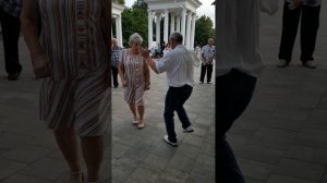 240728 Частушки под Барыню танцы песни парк фонтан гармонь гармошка орловчане поют танец город Орёл