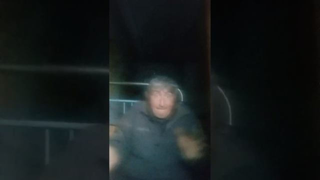 передача Емельяна на радио зелёный змей. поёт Владимир Нежный. ехали уроды на поминки. смотреть онлайн