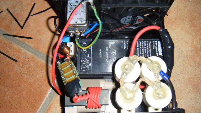 Flyback Autotransformer Tesla Coil