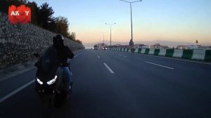 YAMAHA X MAX 250