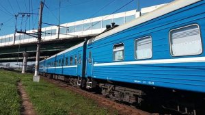 Тепловоз ТЭП70-0270 с поездом СПБ-Гомель, ст. Шушары