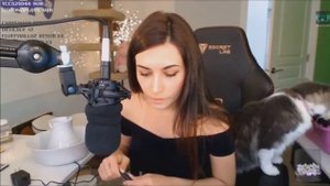 ЗАСВЕТИЛА ПОПУ НА СТРИМЕ