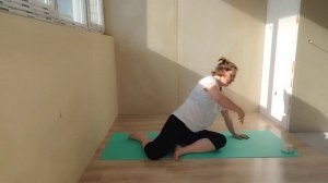 Йога растяжка при защемлении седалищного нерва