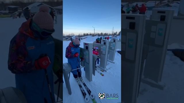 Проход пропускного пункта для горнолыжных курортов DK-V4000SE по банковской карте и по ски-пасс