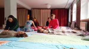 Раскрепощение женственности через холистический массаж