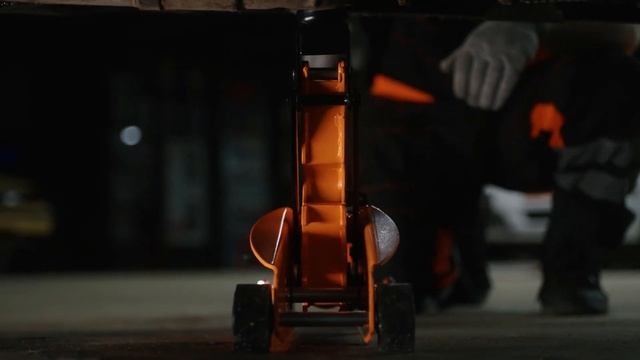 Домкрат подкатной ВИХРЬ ДМК-2,5ФК гидравлический 73/5/4/4