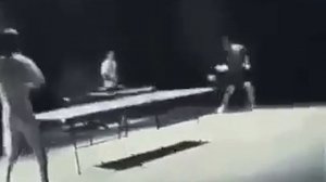 Уникальное видео !!! Брюс Ли играет в теннис нунчаками !!!