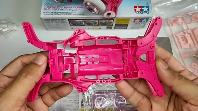 Tamiya Aero Manta Ray White Special (94972) Mini 4WD смотреть онлайн