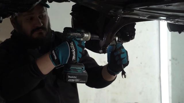 Аккумуляторный гайковерт MAKITA DTW 285 смотреть онлайн