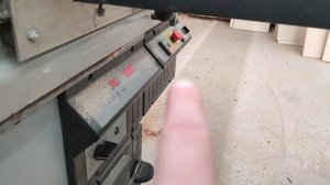 ВСШ! Столярный кот Анатолий. Настройка подрезного диска, зачем на пильном диске пропилы.