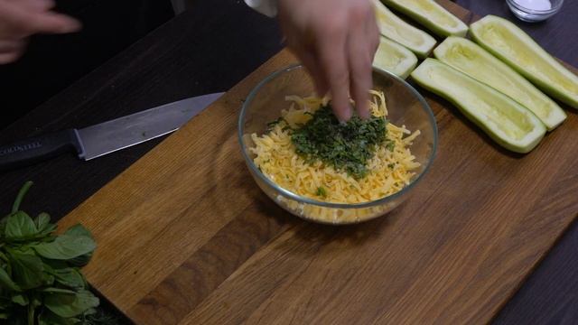 Фаршированные кабачки в духовке: легкий рецепт на каждый день