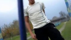 В штаны надудонил