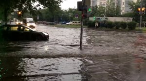 Потоп Москва 20.06.2015 перекресток Пришвина и Мурановской