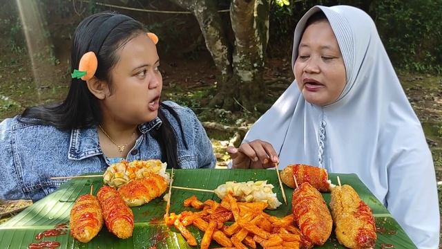 REAKSI MAMA PERTAMA KALI MAKAN CORNDOG AMATIRAN😱❗AUTO GA MAU MAKAN LAGI😂 смотреть онлайн