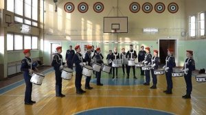 Сводный ансамбль барабанщиков 1 школы 8а кадеты и студенты Училища искусств рук.Федотов Р В