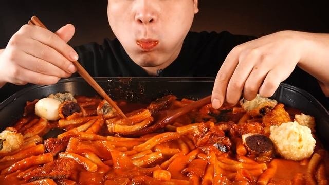 신전떡볶이에 여러가지 튀김 넣고 중국당면추가해서 먹방~!! 리얼사운드 ASMR Social Eating Mukbang(Eating Show)