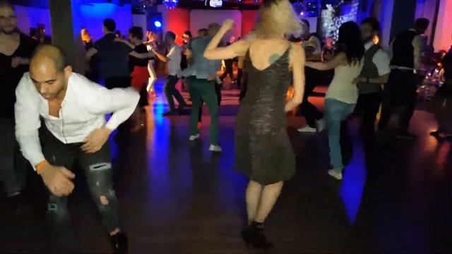 Social dancing at Salsa Night Awards 2017 Saturday night смотреть онлайн