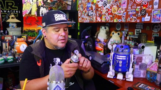 Ahsoka Tano Legacy Collection Lightsaber review Star Wars Galaxy's Edge смотреть онлайн