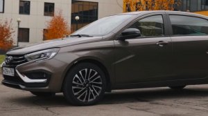 Lada Aura 2025 в комплектации Premier получила колеса от Vesta, но интерьер оказался богаче