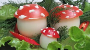 Как вам такая идея? К новогоднему столу. Съедобный мухомор. Вкуснейшие фаршированные яйца.