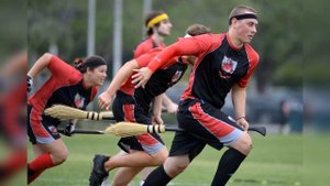 Квиддич - спортивная игра, основанная на книгах о Гарри Поттере