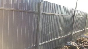 Комбинированный забор из профнастила и Сетки Гиттер, с 5 метровыми Откатные Воротами и 2 калитками