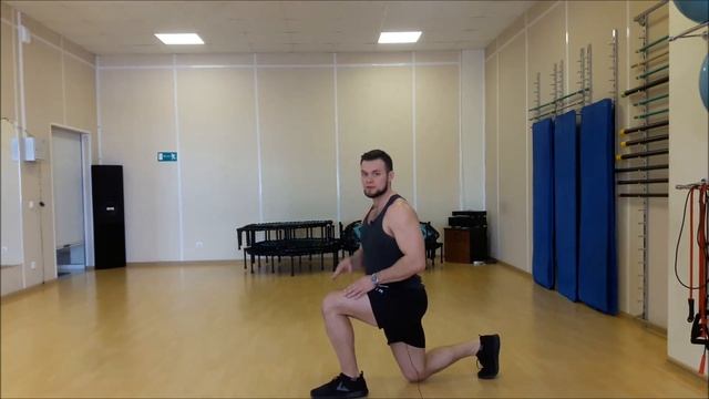 Выпады назад  Максимальный акцент на ягодицы